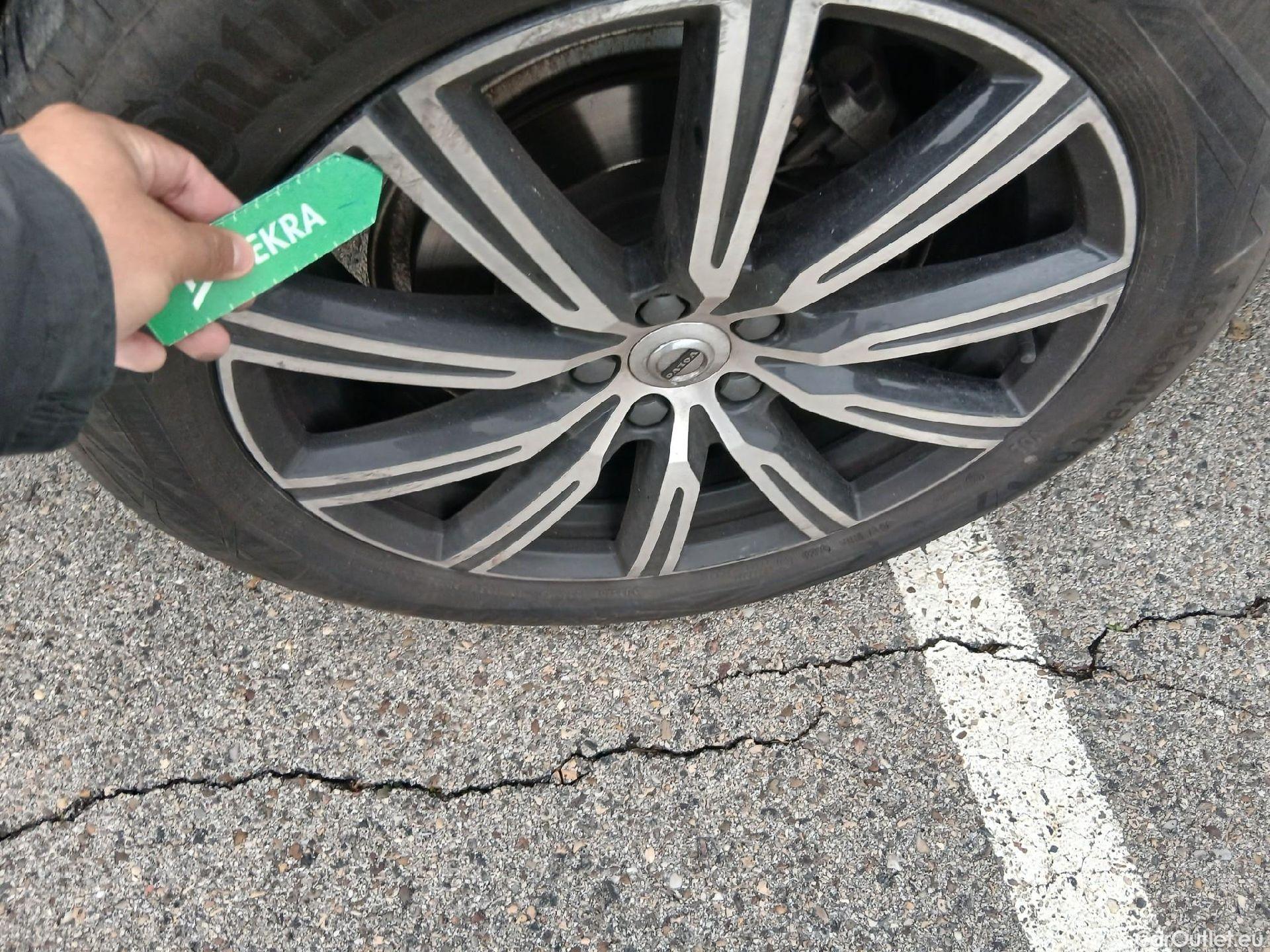  Volvo  XC60 VOLVO  / 2017 / 5P / todoterreno 2.0 T6 AWD Recharge Inscription Auto #35