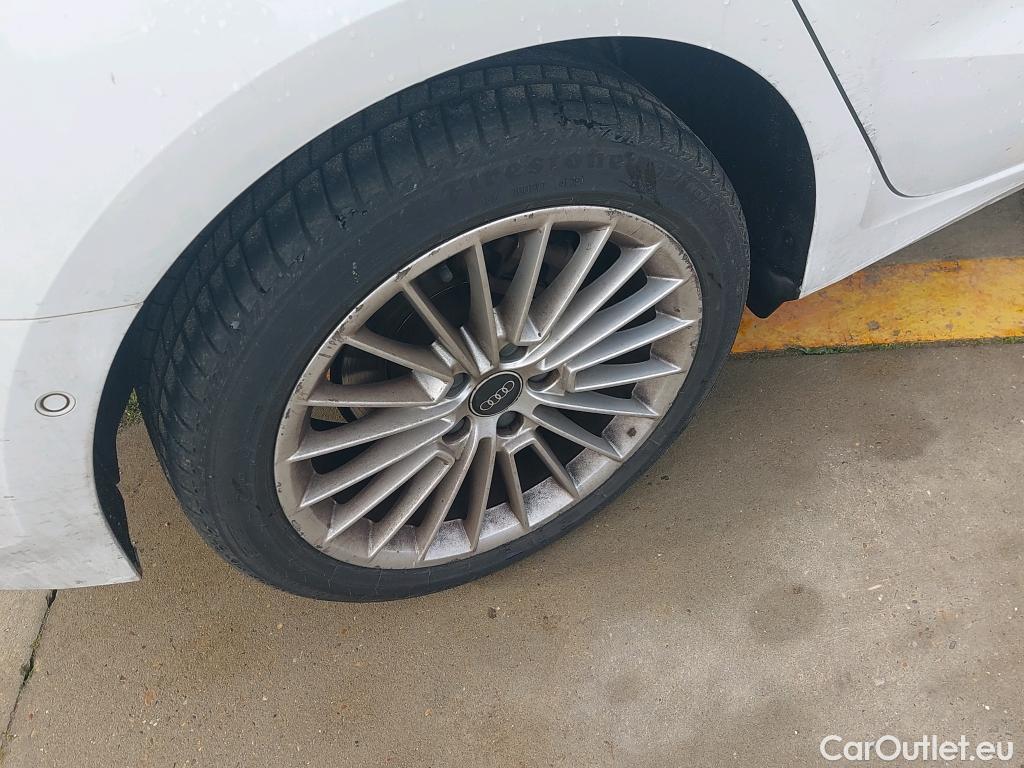  Audi  A3 AUDI  / 2020 / 5P / berlina con portón Sportback Advanced 30 TFSI 81kW Stron MildHybrid #5