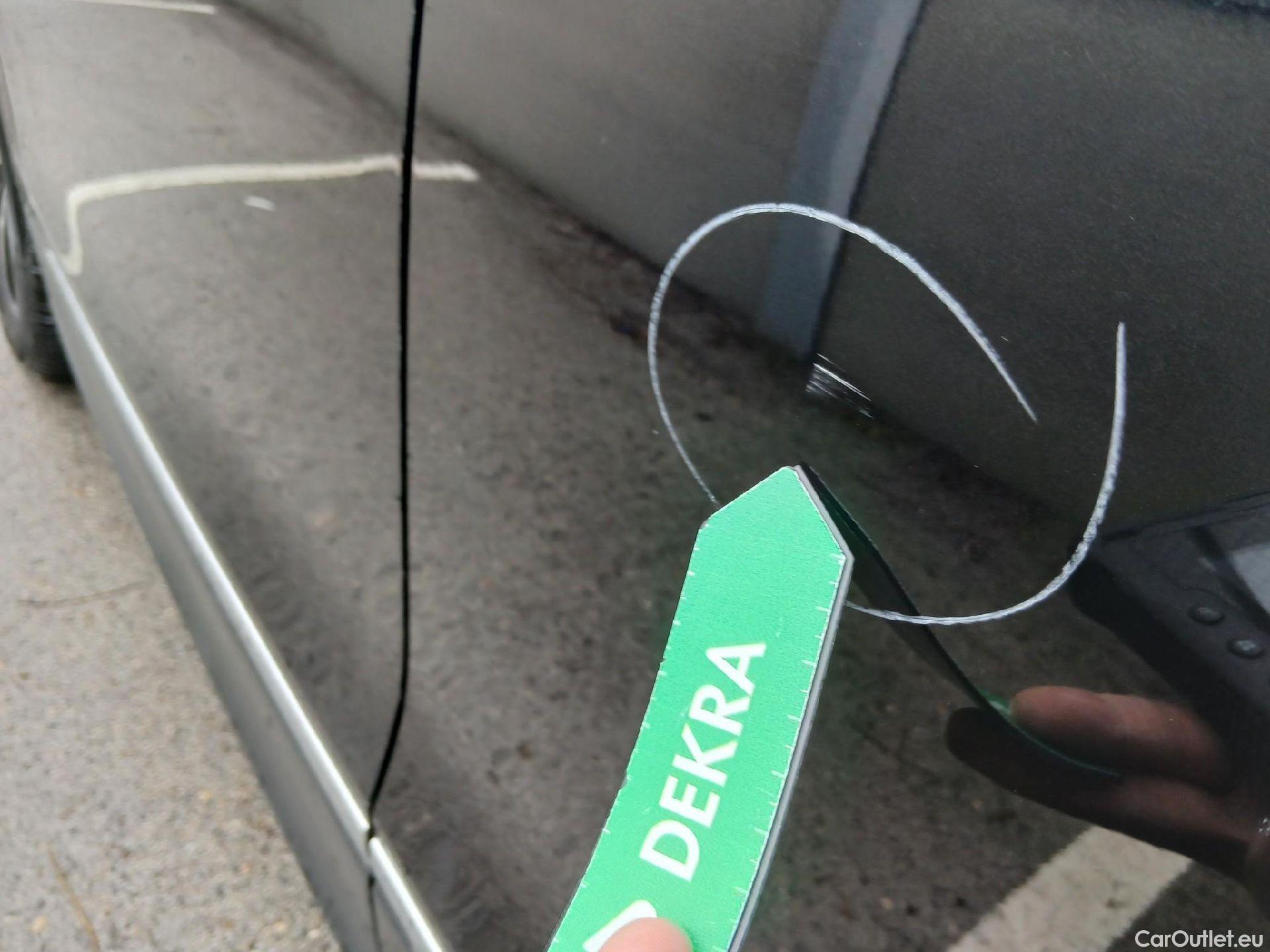  Volkswagen  Tiguan VOLKSWAGEN  / 2020 / 5P / todoterreno Life 2.0 TDI 110kW (150CV) DSG (AC2) #15