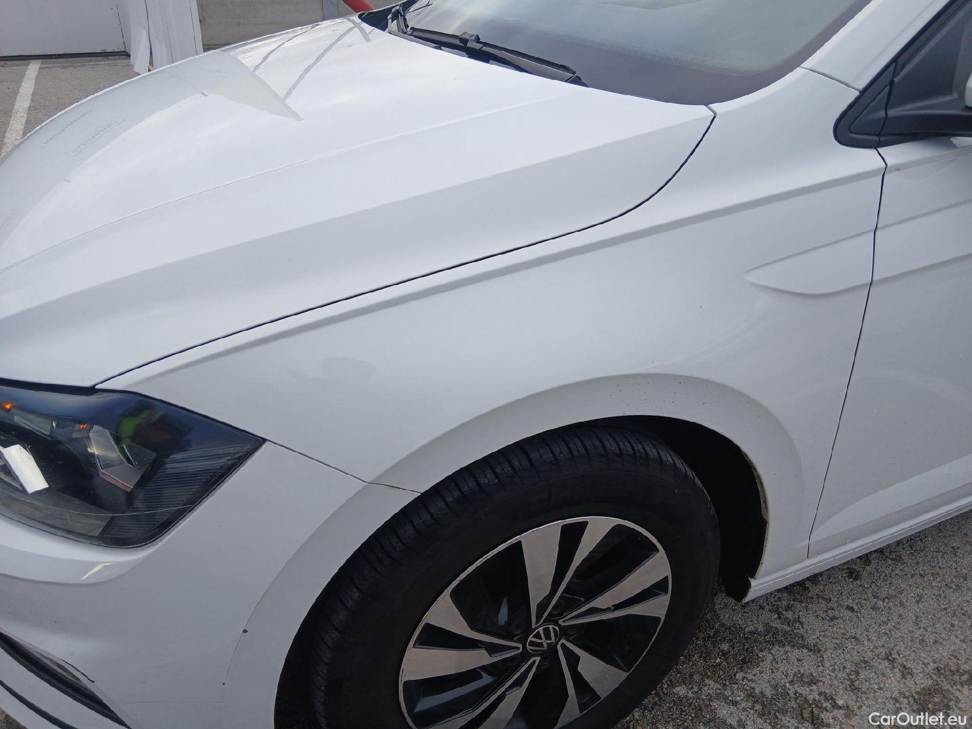  Volkswagen  Polo VOLKSWAGEN  / 2017 / 5P / berlina con portón Advance 1.0 TSI 70kW (95CV) #4