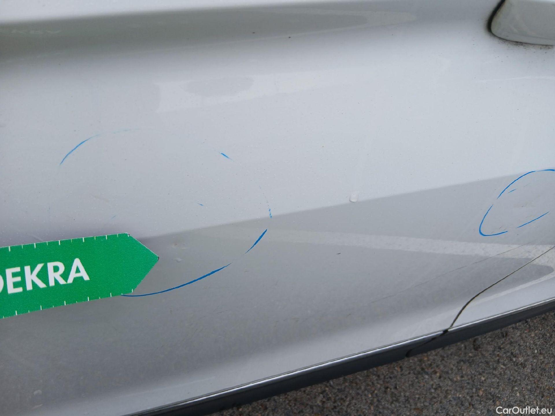  Volkswagen  Tiguan VOLKSWAGEN  / 2016 / 5P / todoterreno Sport 2.0 TDI 110kW (150CV) DSG #13