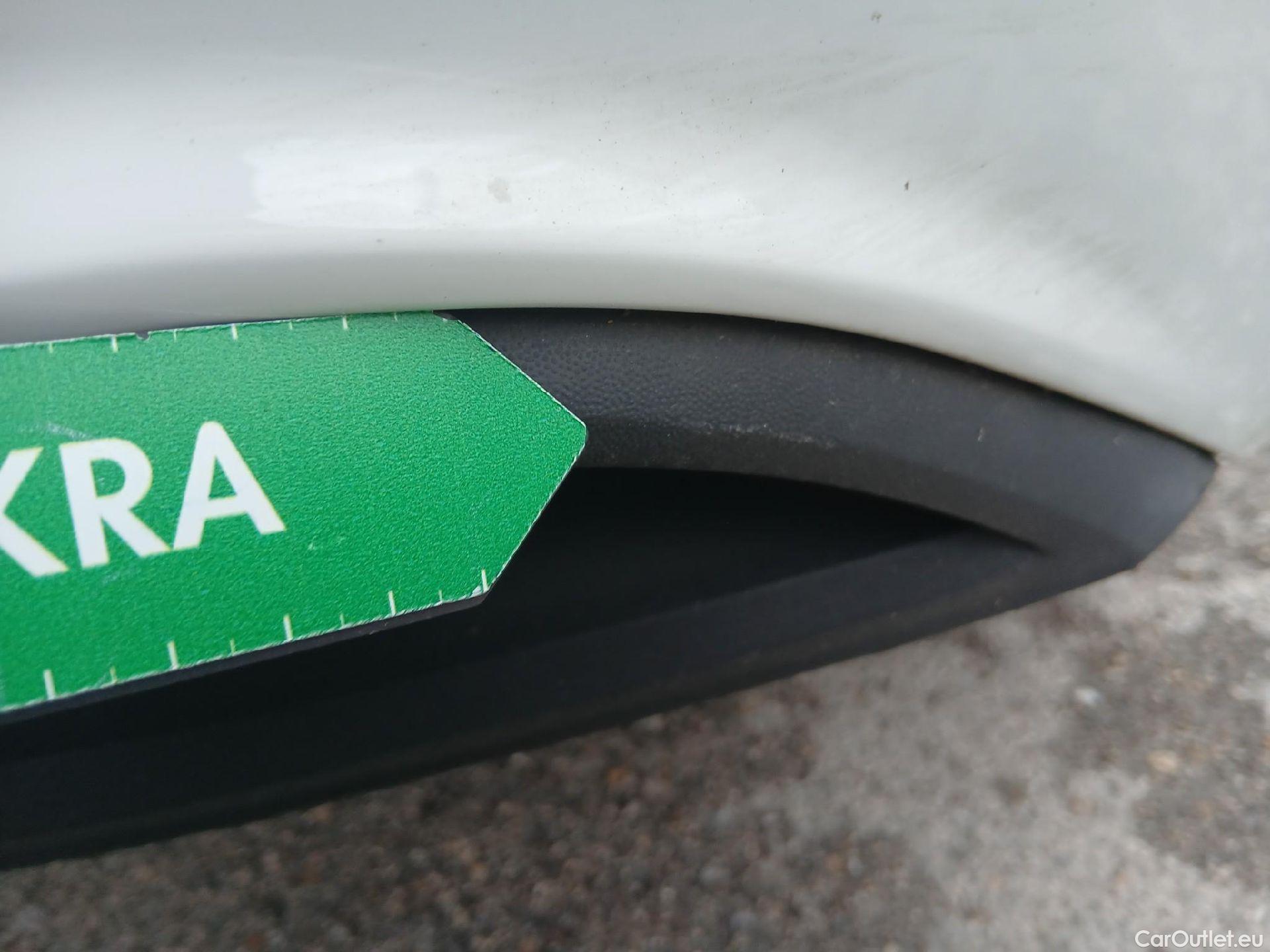  Volkswagen  Polo VOLKSWAGEN  / 2017 / 5P / berlina con portón Advance 1.0 TSI 70kW (95CV) #21