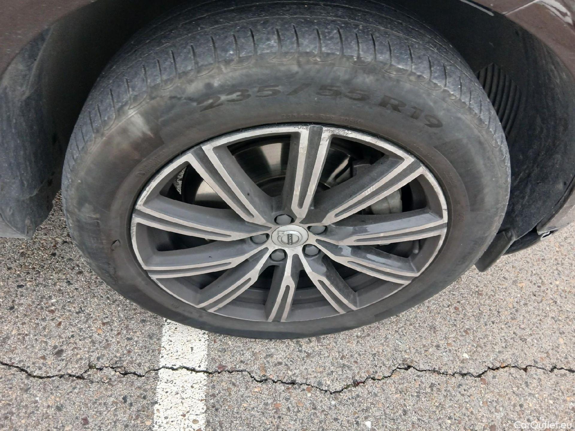  Volvo  XC60 VOLVO  / 2017 / 5P / todoterreno 2.0 T6 AWD Recharge Inscription Auto #44