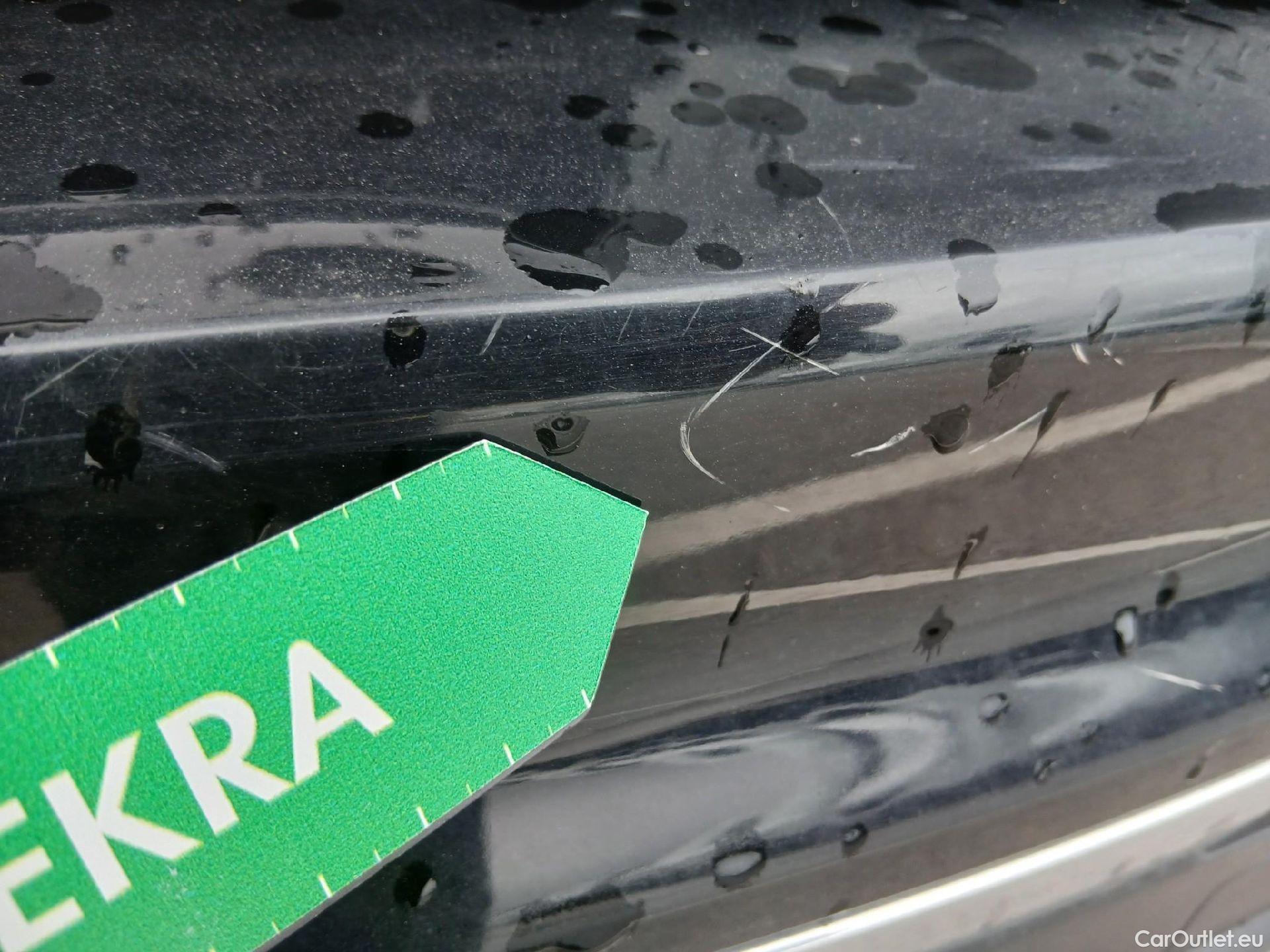  Volkswagen  Tiguan VOLKSWAGEN  / 2020 / 5P / todoterreno Life 2.0 TDI 110kW (150CV) DSG (AC2) #22