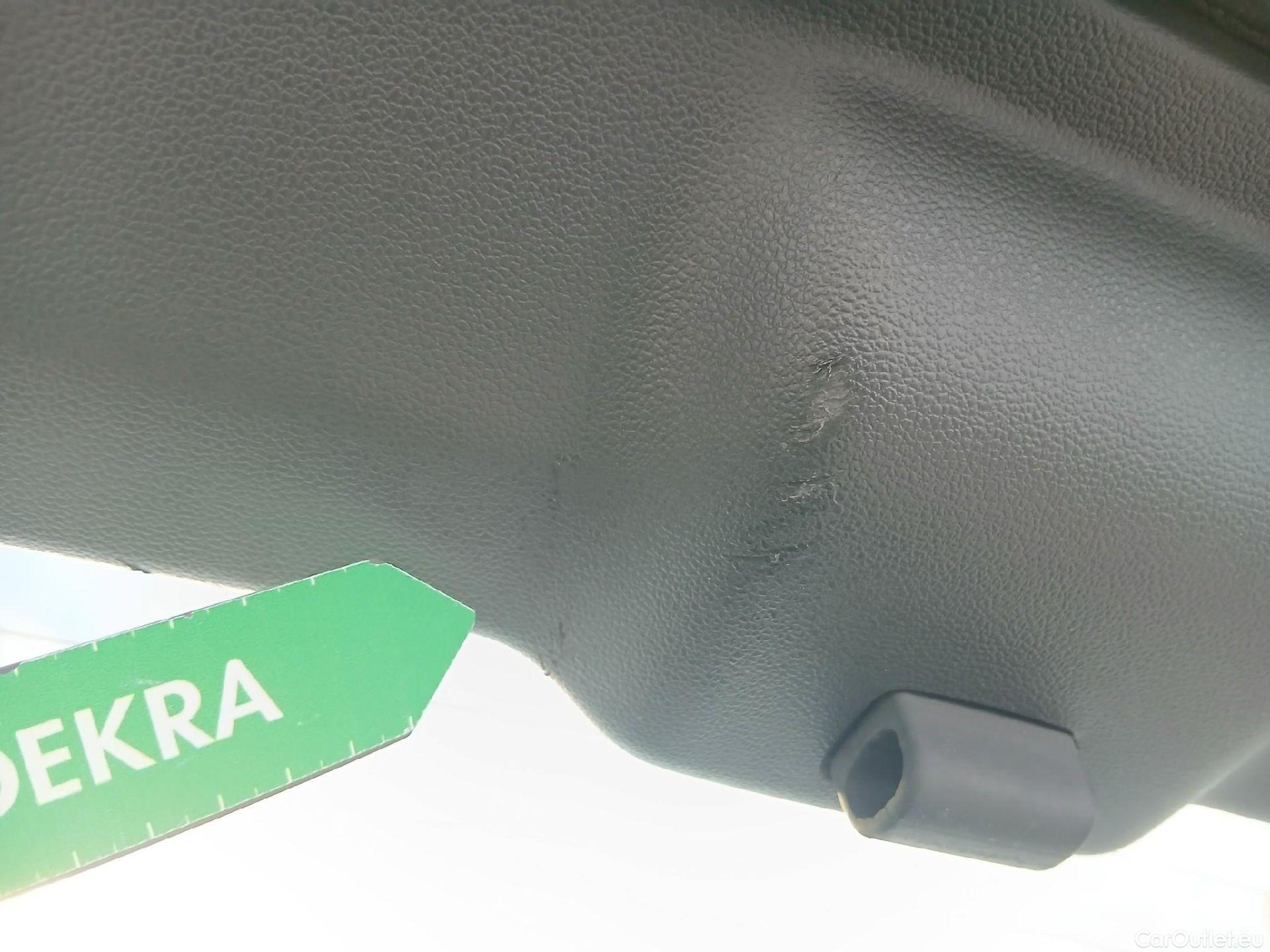  Volkswagen  Polo VOLKSWAGEN  / 2017 / 5P / berlina con portón Advance 1.0 TSI 70kW (95CV) #17