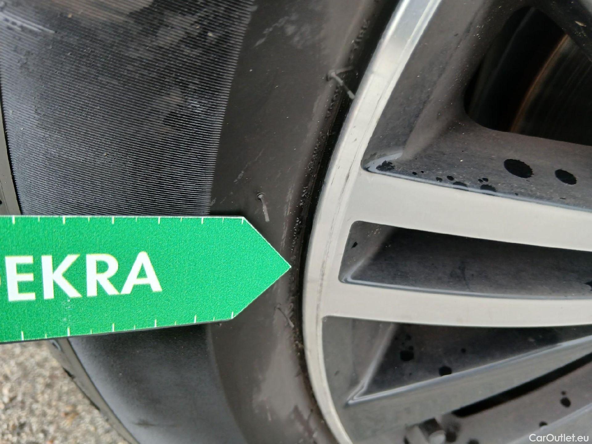  Volkswagen  Tiguan VOLKSWAGEN  / 2020 / 5P / todoterreno Life 2.0 TDI 110kW (150CV) DSG (AC2) #28