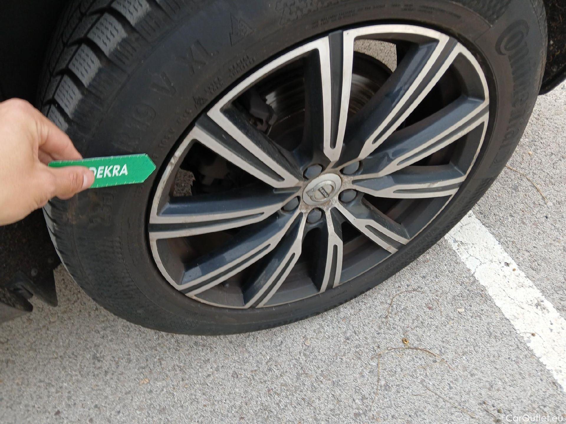  Volvo  XC60 VOLVO  / 2017 / 5P / todoterreno 2.0 B4 D4 AWD Inscription Auto #13