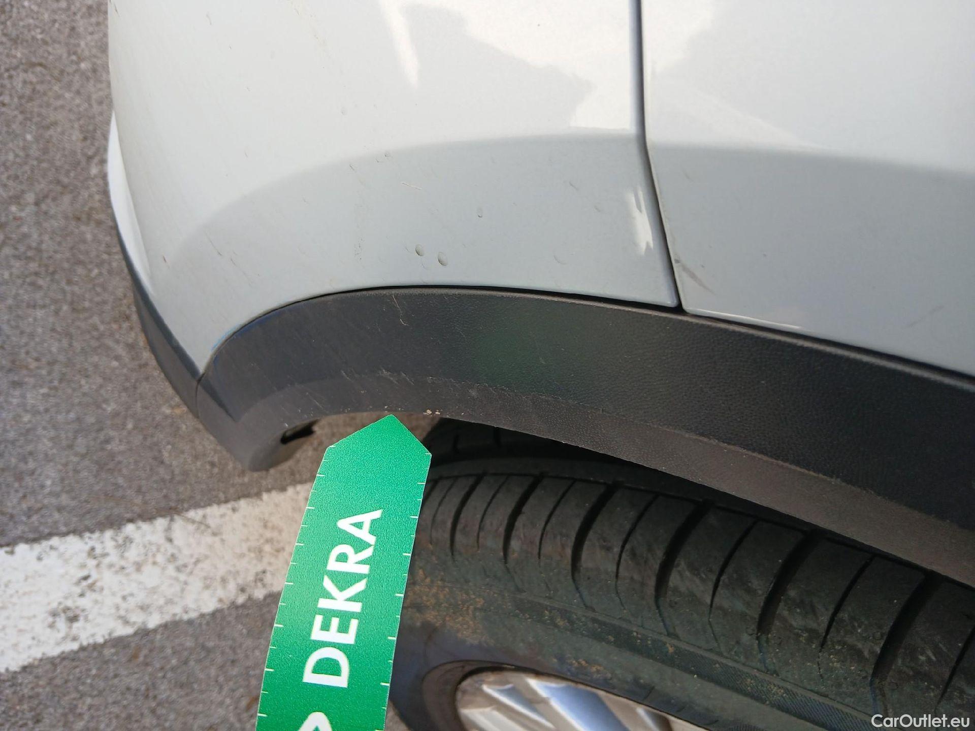  Volkswagen  T-ROC VOLKSWAGEN  / 2017 / 5P / todoterreno Edition 1.0 TSI 85kW (115CV) #8