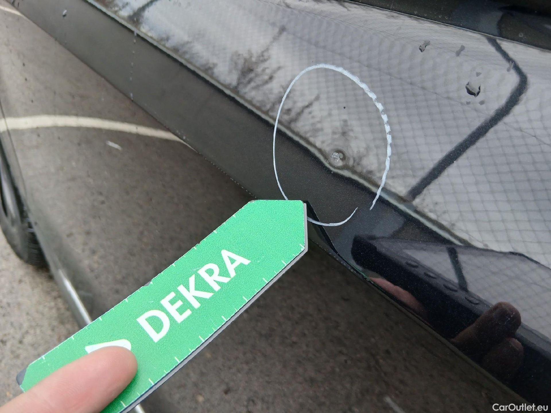  Volkswagen  Tiguan VOLKSWAGEN  / 2020 / 5P / todoterreno Life 2.0 TDI 110kW (150CV) DSG (AC2) #14