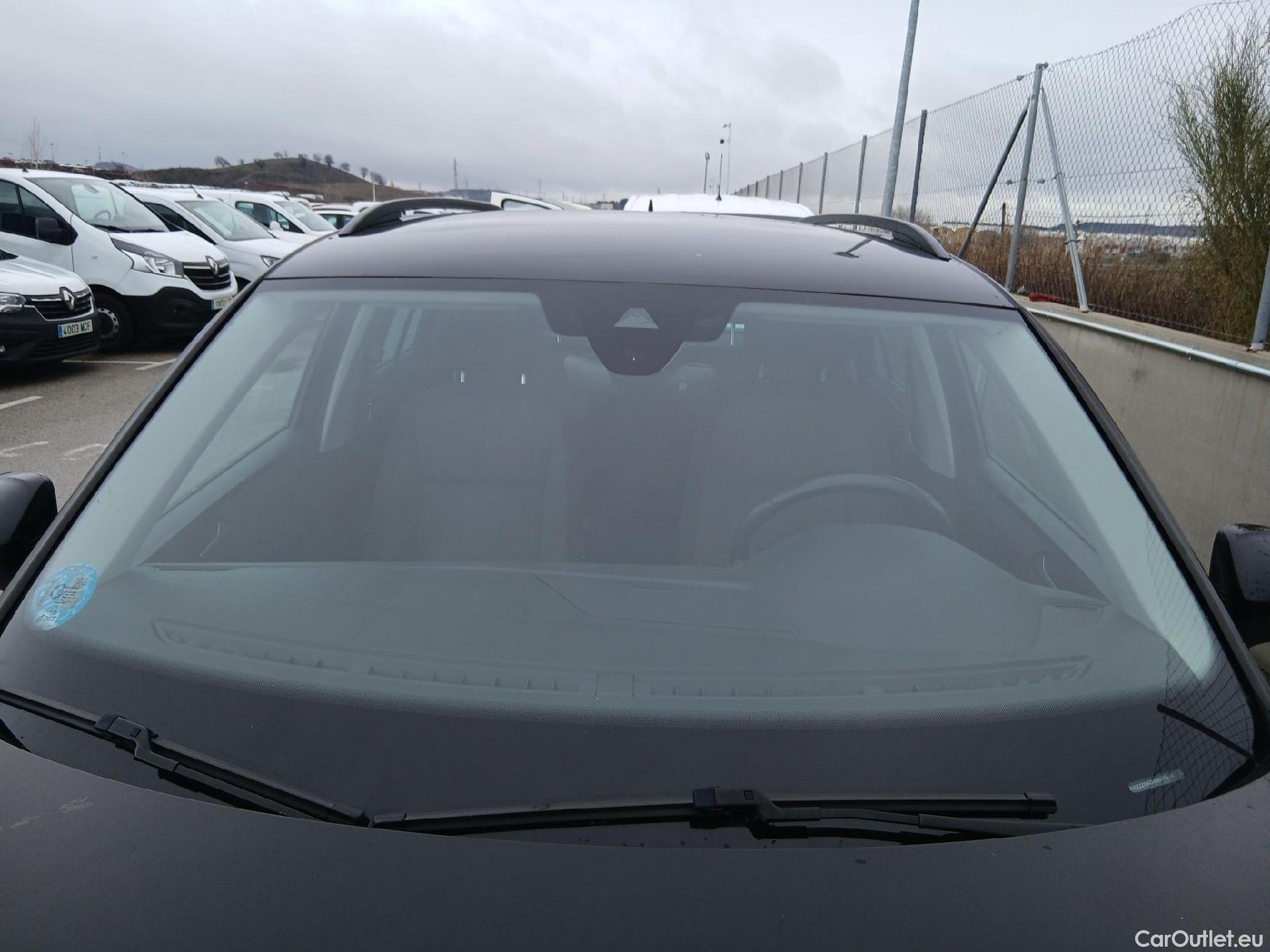  Volkswagen  Tiguan VOLKSWAGEN  / 2020 / 5P / todoterreno Life 2.0 TDI 110kW (150CV) DSG (AC2) #1