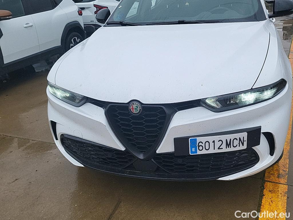  Alfa Romeo  TONALE Alfa Romeo  / 2022 / 5P / todoterreno 1.5 MHEV GASOLINA 130 CV SPRINT FWD #9