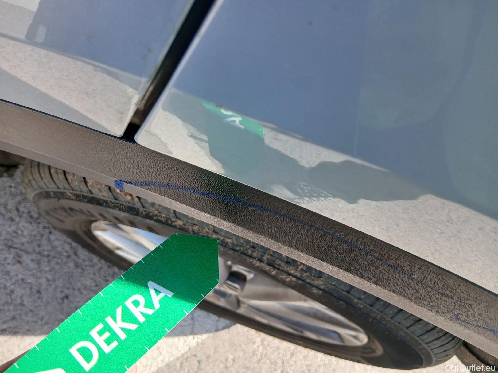  Volkswagen  T-ROC VOLKSWAGEN  / 2017 / 5P / todoterreno Edition 1.0 TSI 85kW (115CV) #12