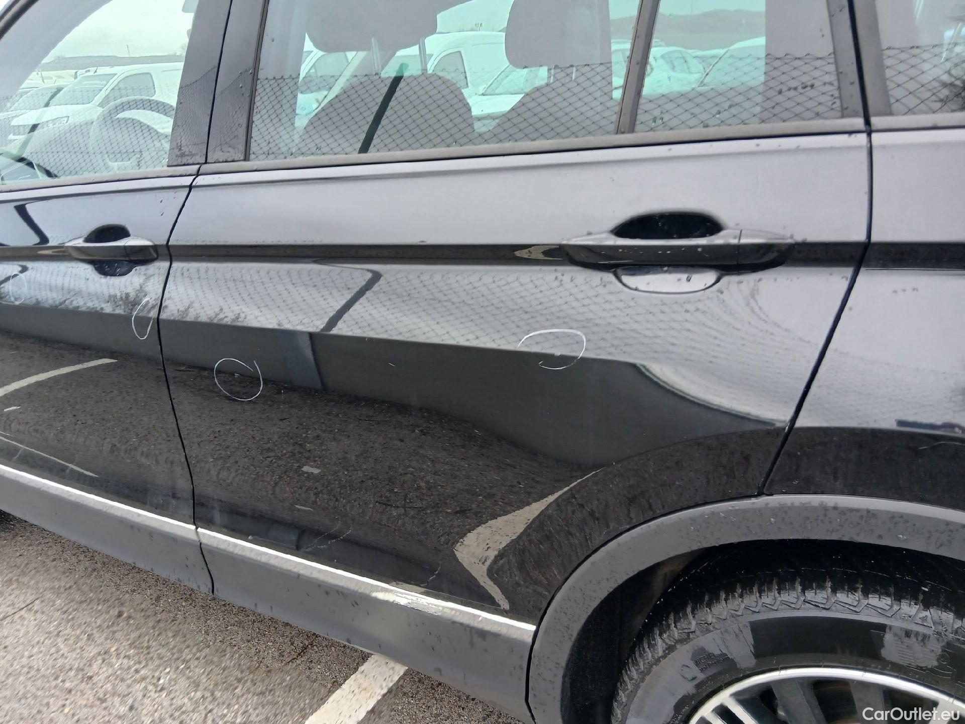  Volkswagen  Tiguan VOLKSWAGEN  / 2020 / 5P / todoterreno Life 2.0 TDI 110kW (150CV) DSG (AC2) #16