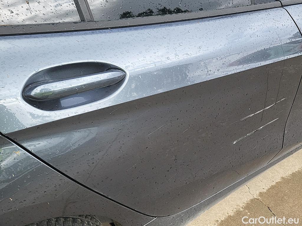  Bmw  Serie 1 BMW  / 2019 / 5P / berlina con portón 118i #1