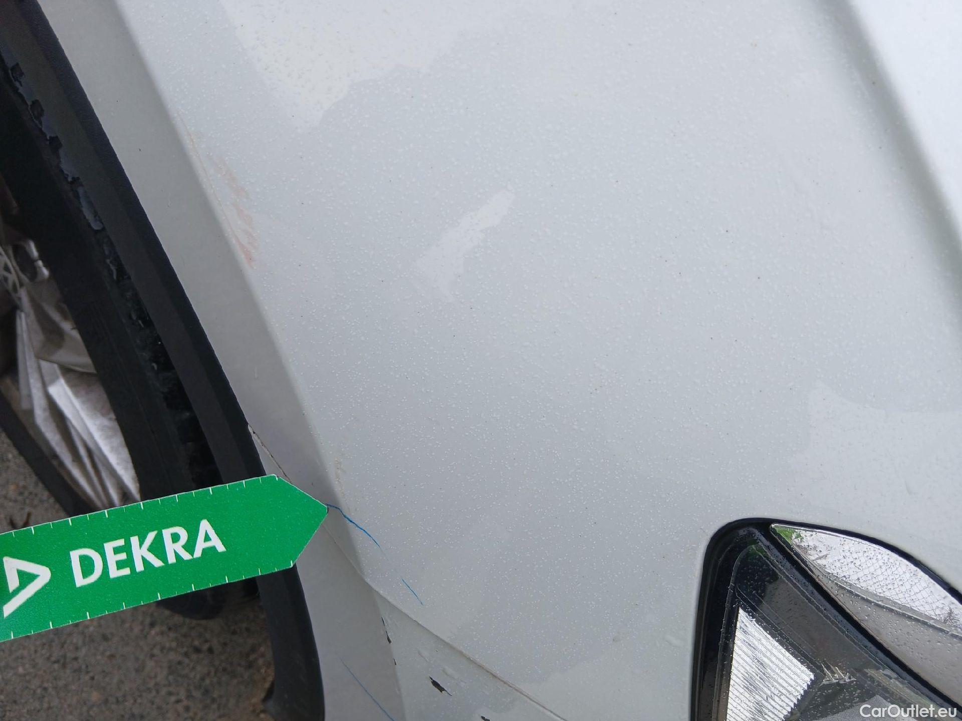  Volkswagen  Tiguan VOLKSWAGEN  / 2016 / 5P / todoterreno Sport 2.0 TDI 110kW (150CV) DSG #24