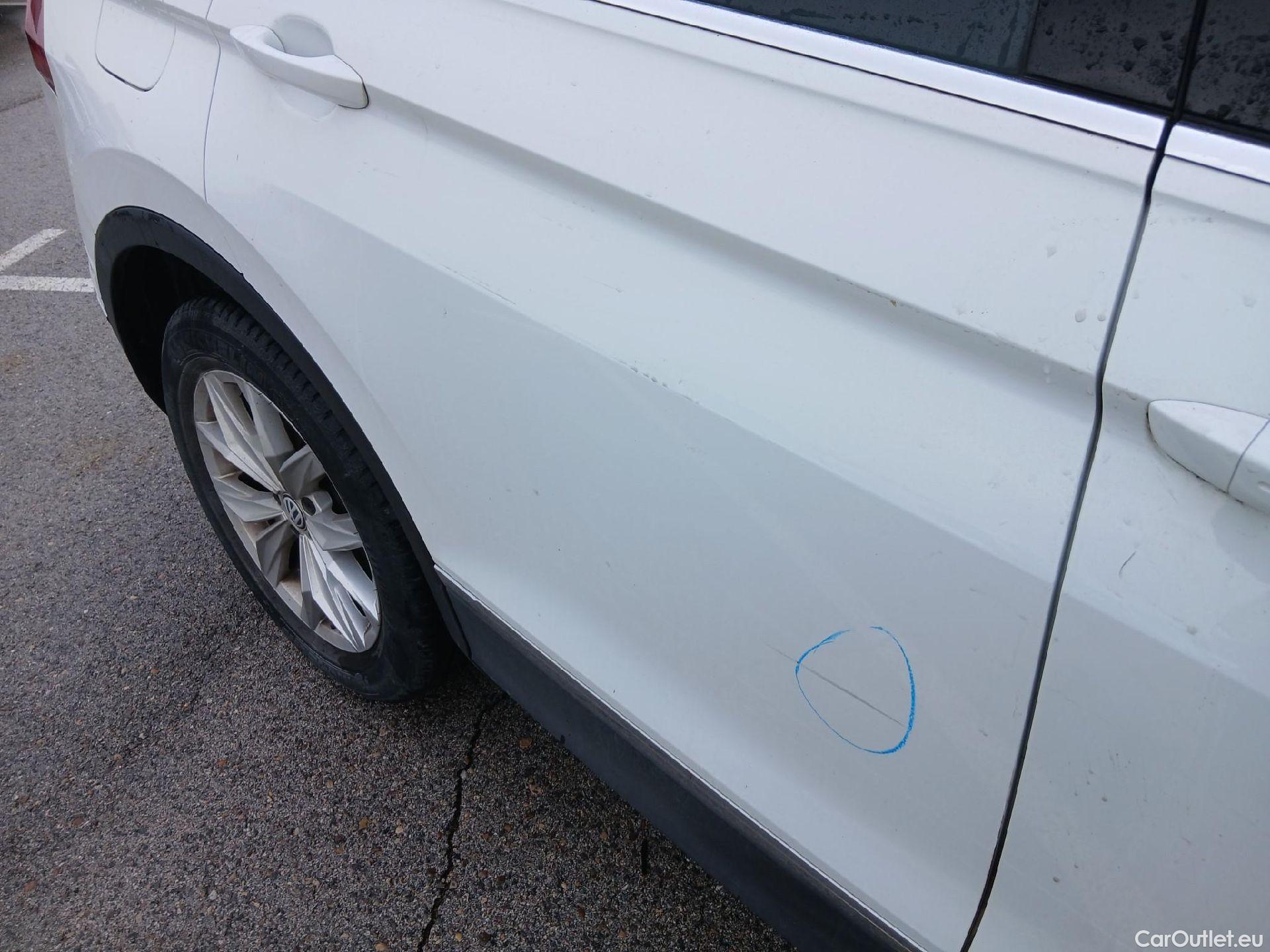  Volkswagen  Tiguan VOLKSWAGEN  / 2016 / 5P / todoterreno Sport 2.0 TDI 110kW (150CV) DSG #22