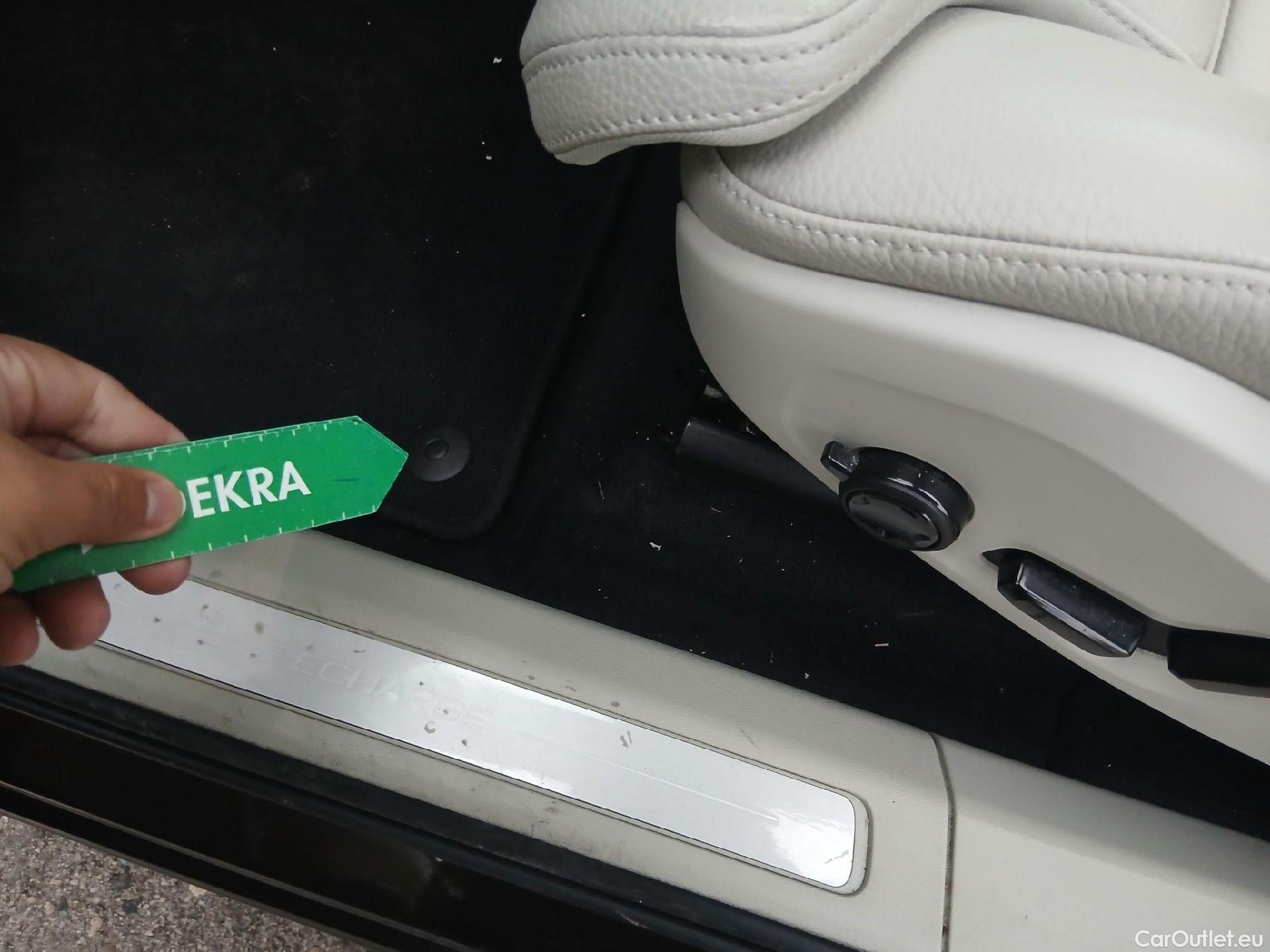  Volvo  XC60 VOLVO  / 2017 / 5P / todoterreno 2.0 T6 AWD Recharge Inscription Auto #5