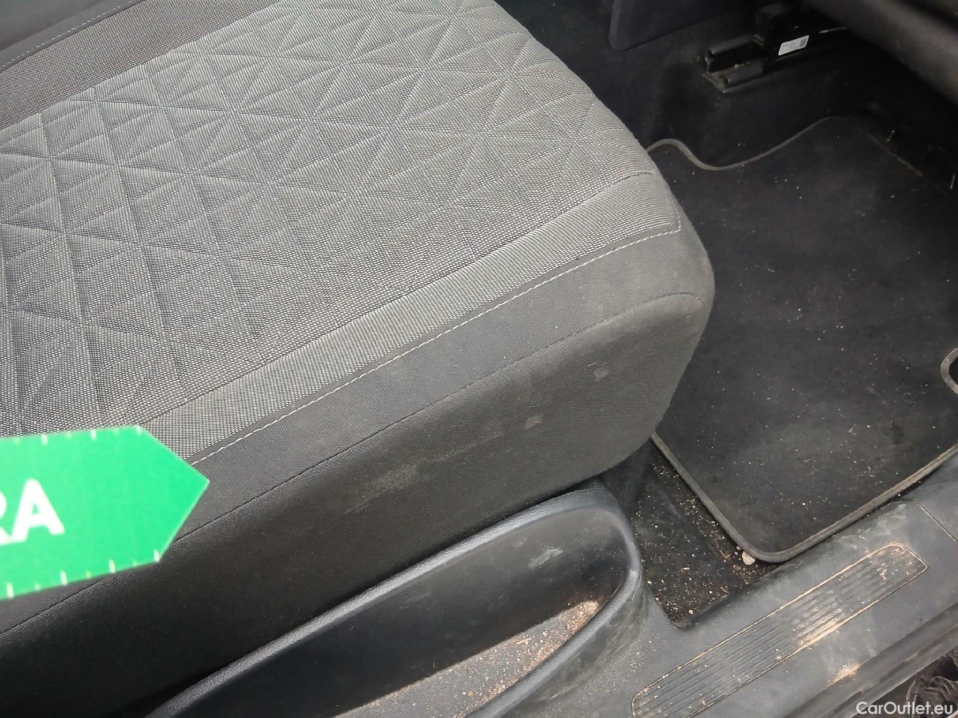  Volkswagen  Tiguan VOLKSWAGEN  / 2020 / 5P / todoterreno Life 2.0 TDI 110kW (150CV) DSG (AC2) #34