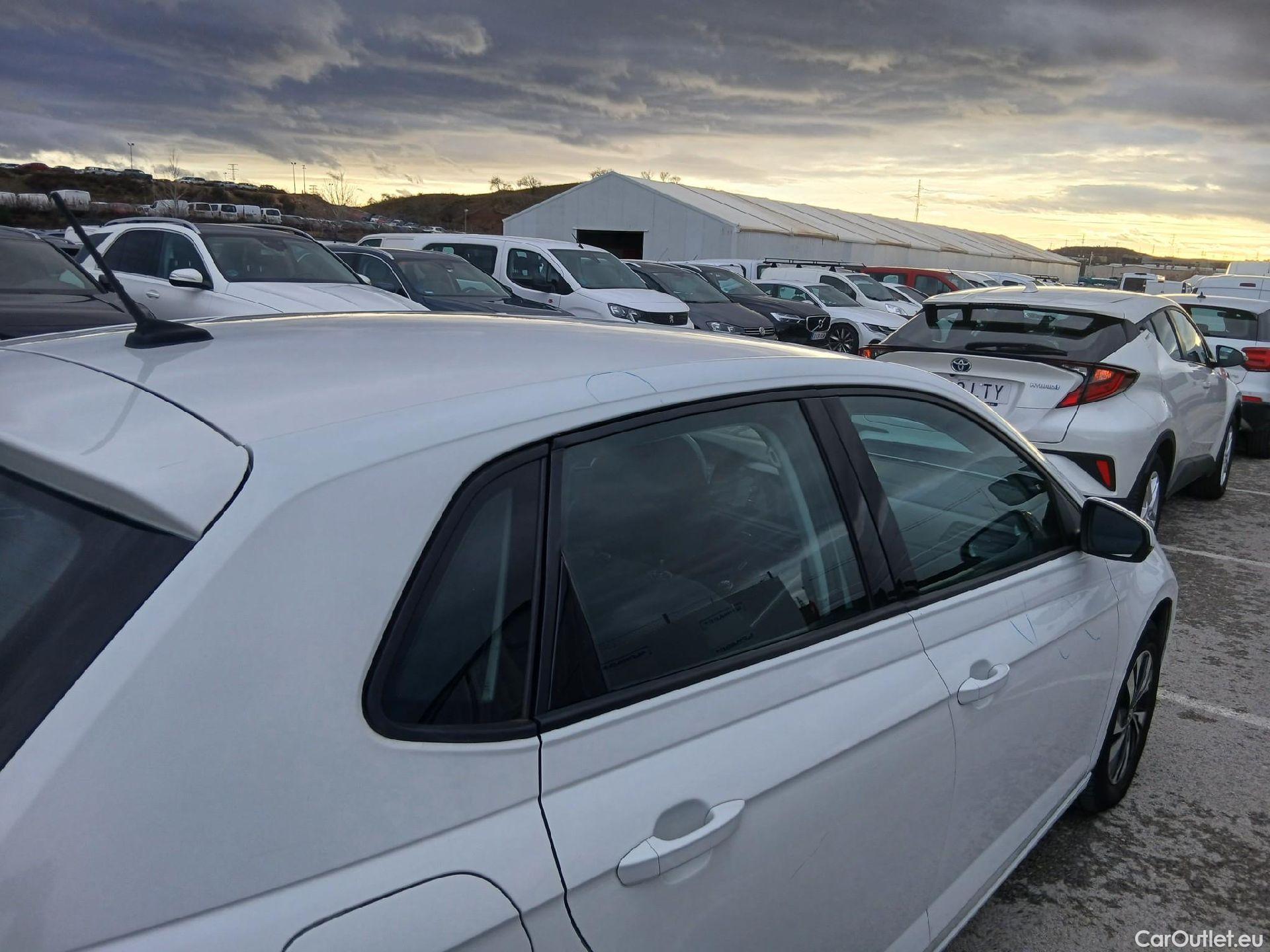  Volkswagen  Polo VOLKSWAGEN  / 2017 / 5P / berlina con portón Advance 1.0 TSI 70kW (95CV) #35