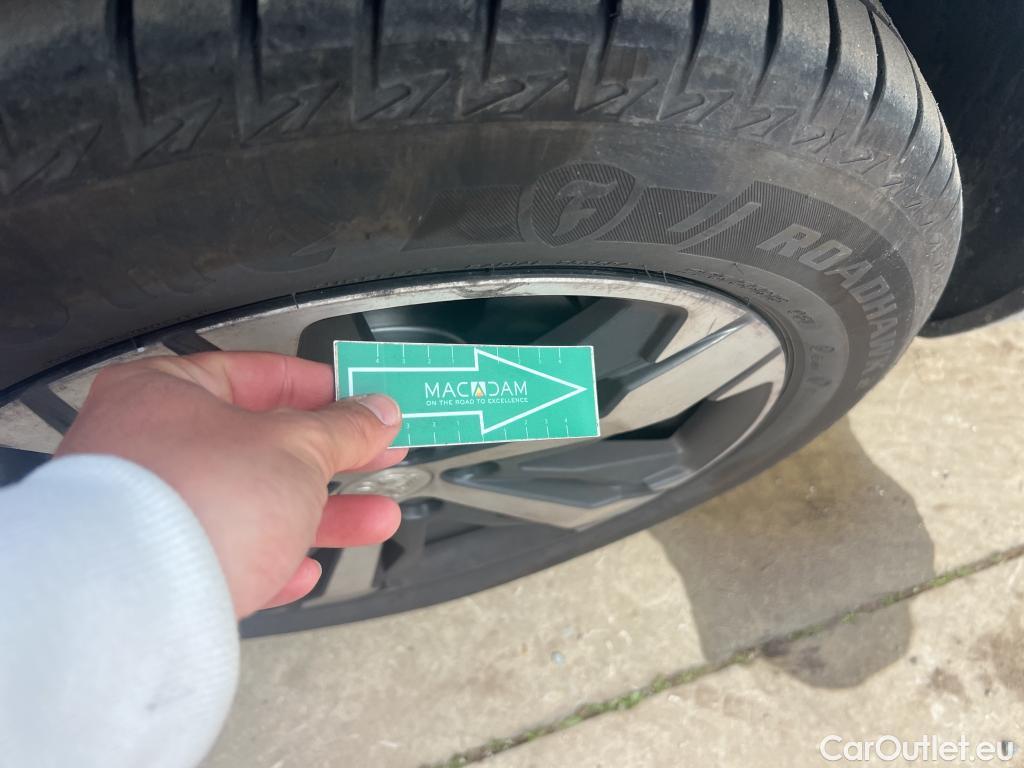  Peugeot  3008 PEUGEOT  / 2016 / 5P / todoterreno 1.5 BlueHDi 96kW (130CV) S&S Allure EAT8 #14