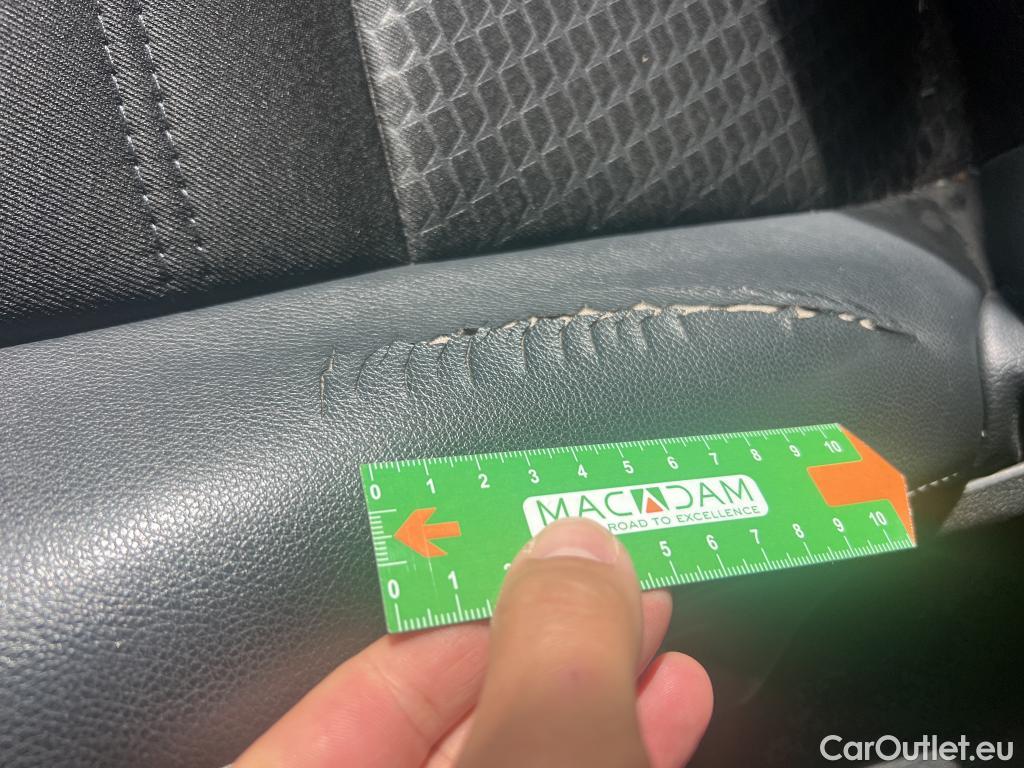  Renault  Megane RENAULT MÉGANE 5p 3G familiar Sp. Tou. Bose Energy dCi 130 S&S Euro 6 #10