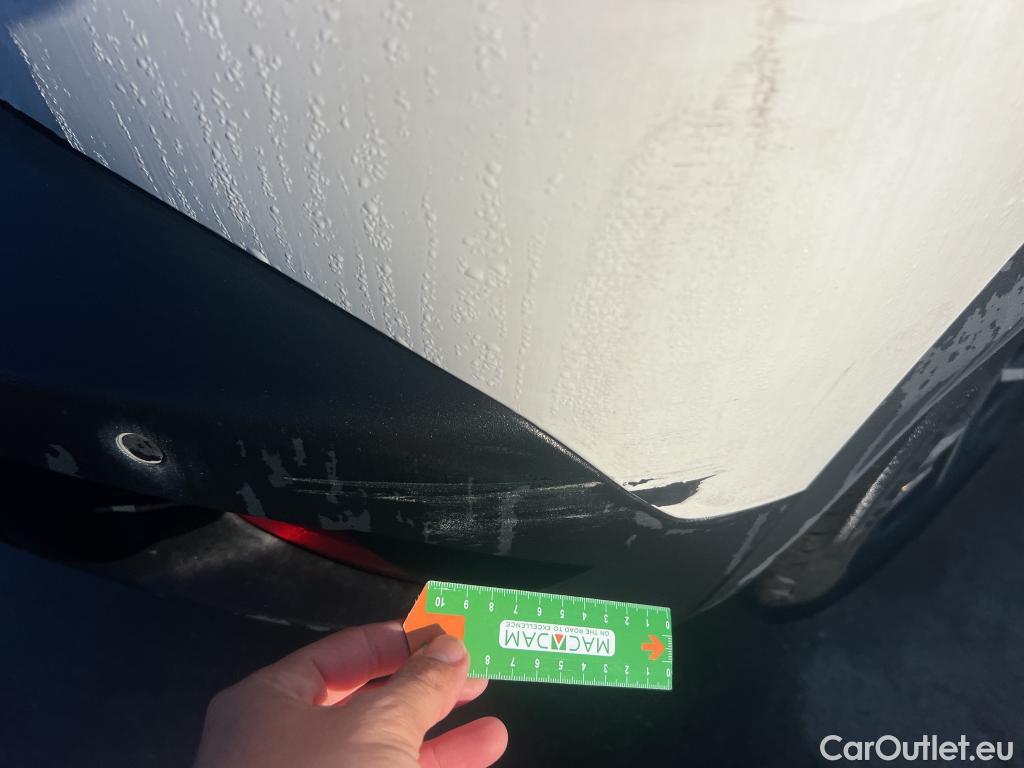  Peugeot  2008 PEUGEOT  / 2019 / 5P / todoterreno Allure BlueHDI 81kW (110CV) #18