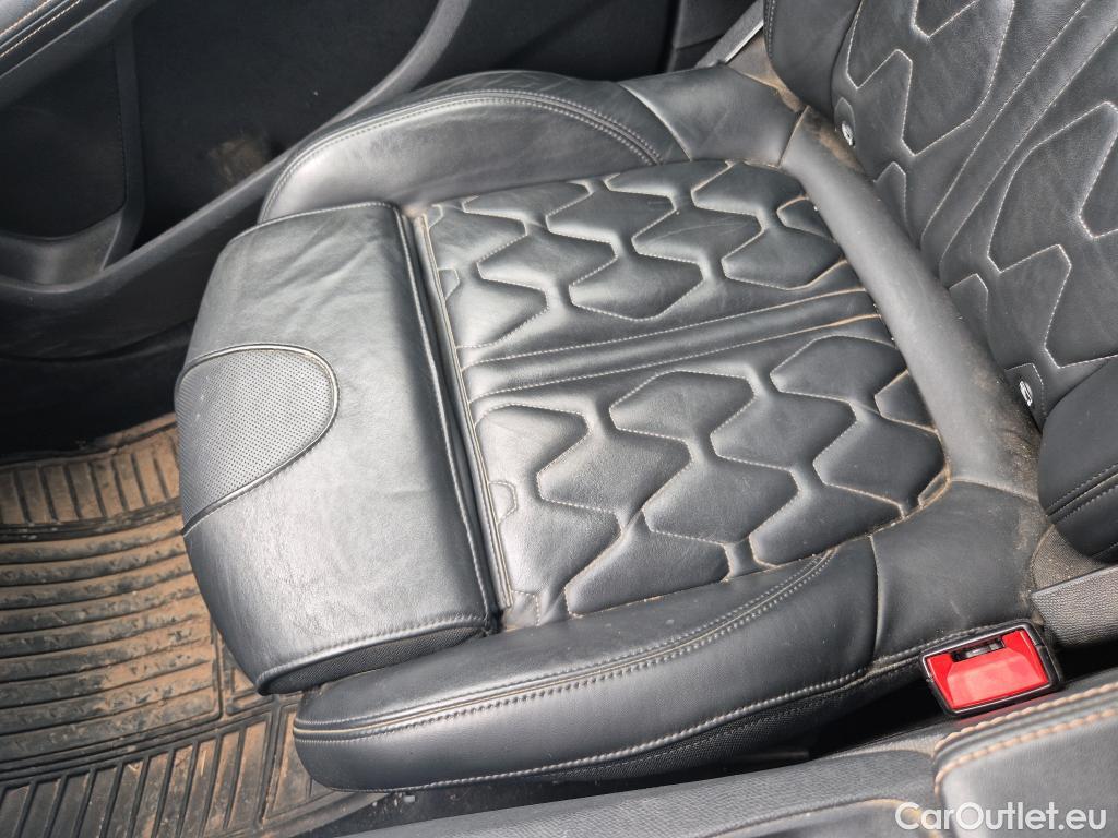  Peugeot  3008 PEUGEOT  Hybrid / 2020 / 5P / todoterreno 225 e-EAT8 GT #2