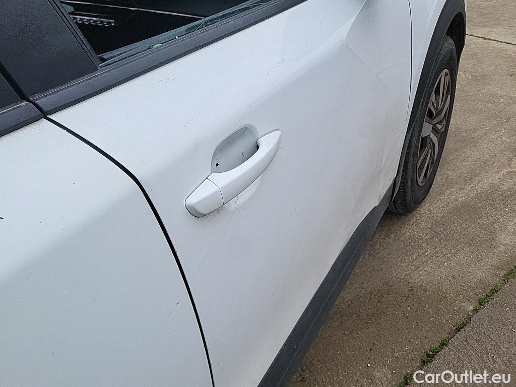  Peugeot  2008 PEUGEOT  / 2019 / 5P / todoterreno Active Puretech 100 S&S BVM6 #3