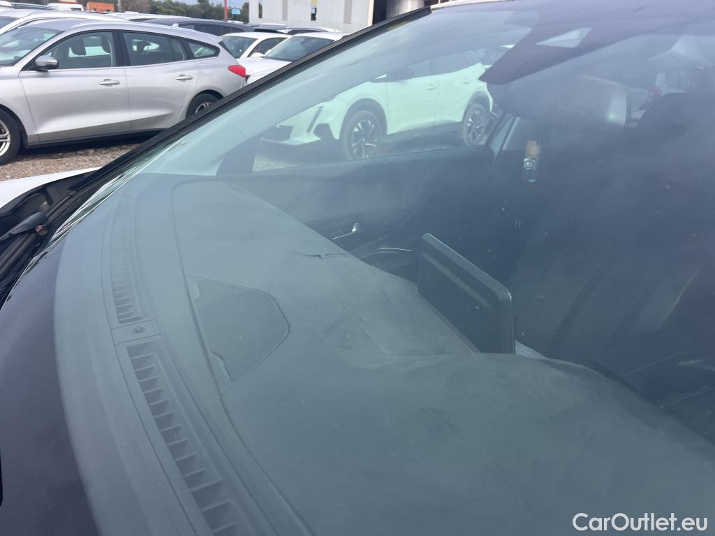  Peugeot  3008 PEUGEOT  / 2016 / 5P / todoterreno 1.5 BlueHDi 96kW (130CV) S&S Allure EAT8 #1