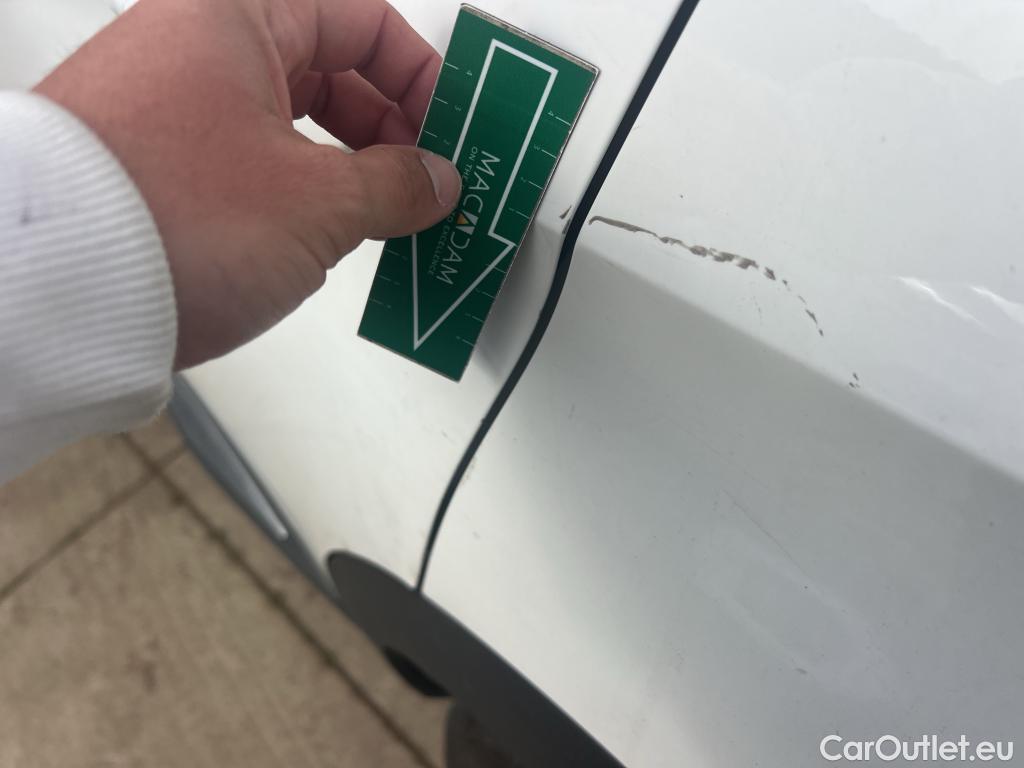  Peugeot  3008 PEUGEOT  / 2016 / 5P / todoterreno 1.5 BlueHDi 96kW (130CV) S&S Allure EAT8 #25