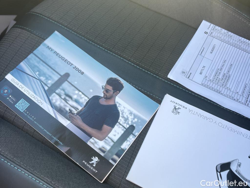  Peugeot  2008 PEUGEOT  / 2019 / 5P / todoterreno Allure BlueHDI 81kW (110CV) #12