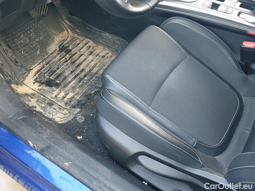  Renault  Megane RENAULT Mégane / 2020 / 5P / berlina con portón Zen Blue dCi 85 kW (115CV) EDC #18