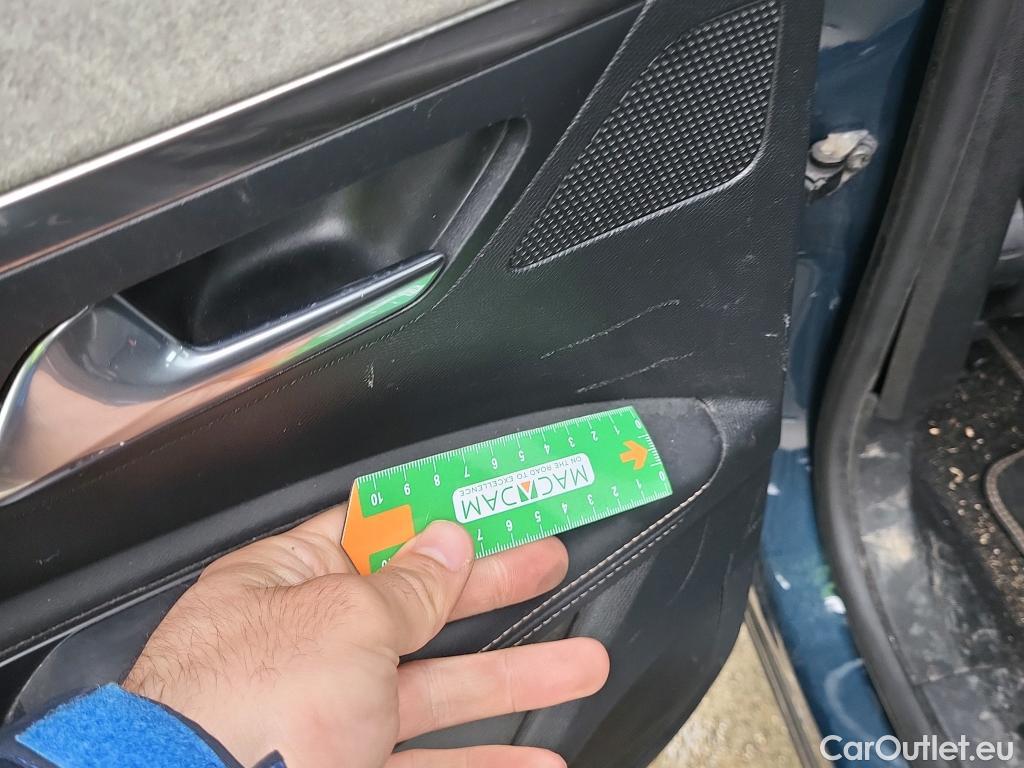  Peugeot  5008 PEUGEOT  / 2020 / 5P / todoterreno 2.0 BlueHDi 133kW S&S GT EAT8 #23