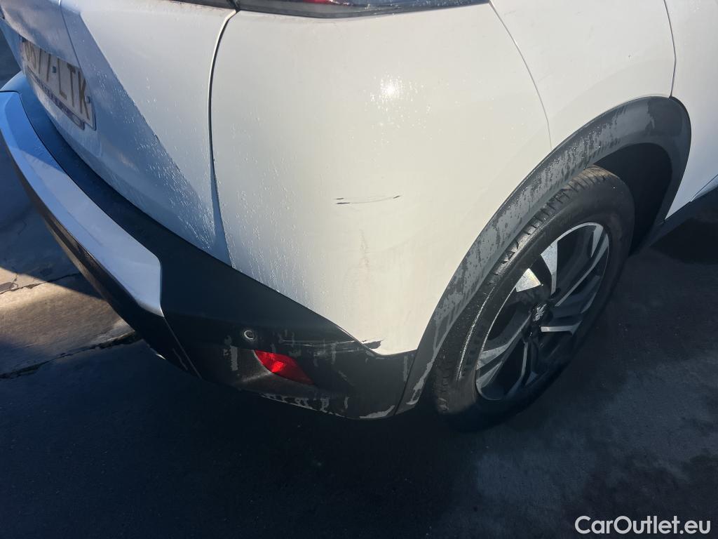  Peugeot  2008 PEUGEOT  / 2019 / 5P / todoterreno Allure BlueHDI 81kW (110CV) #17