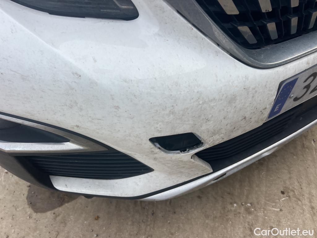  Peugeot  3008 PEUGEOT  / 2016 / 5P / todoterreno 1.5 BlueHDi 96kW (130CV) S&S Allure EAT8 #4