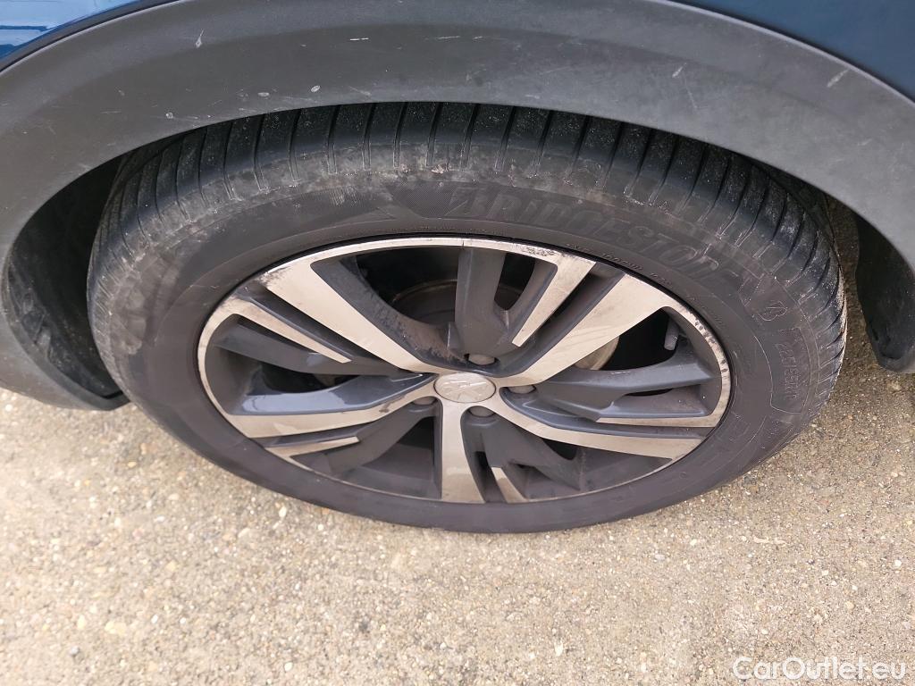  Peugeot  5008 PEUGEOT  / 2020 / 5P / todoterreno 2.0 BlueHDi 133kW S&S GT EAT8 #1