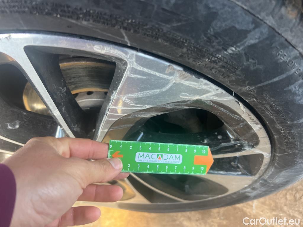  Renault  Megane RENAULT MÉGANE 5p 3G familiar Sp. Tou. Bose Energy dCi 130 S&S Euro 6 #6