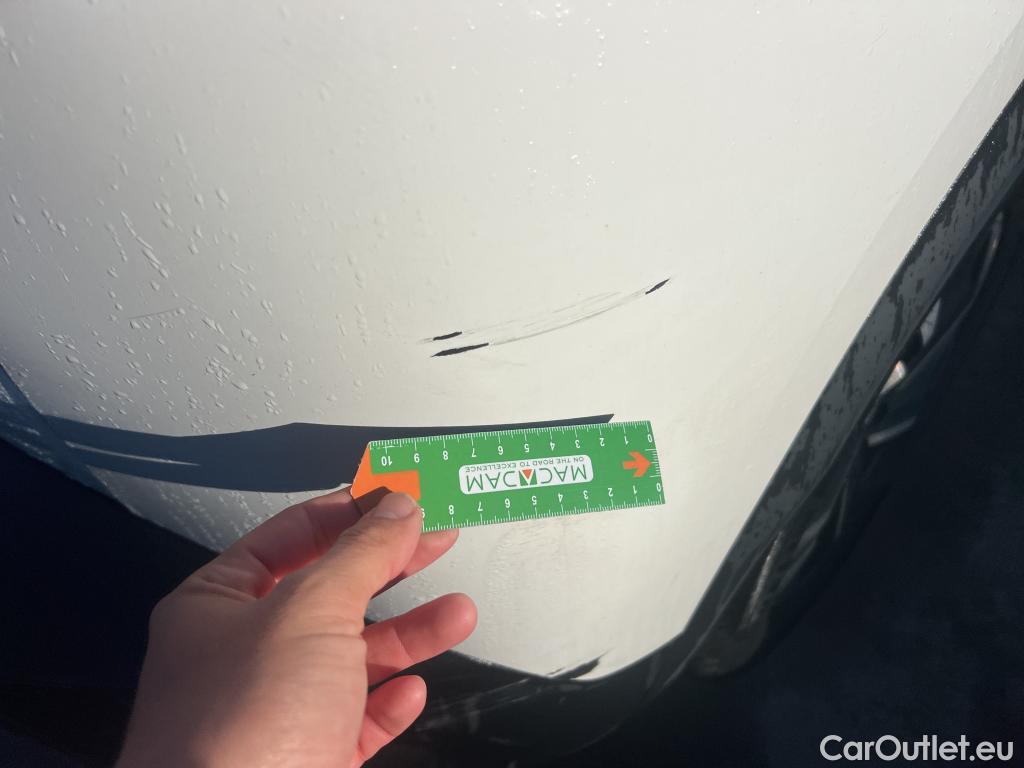  Peugeot  2008 PEUGEOT  / 2019 / 5P / todoterreno Allure BlueHDI 81kW (110CV) #19