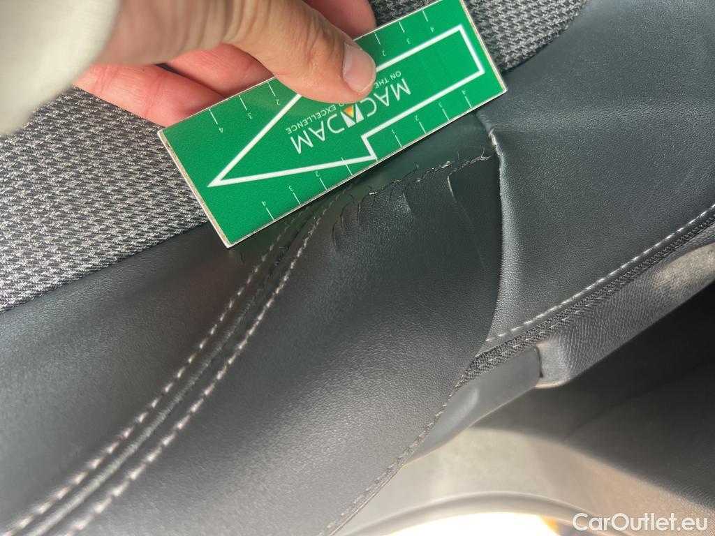  Peugeot  3008 PEUGEOT  / 2016 / 5P / todoterreno 1.5 BlueHDi 96kW (130CV) S&S Allure EAT8 #20