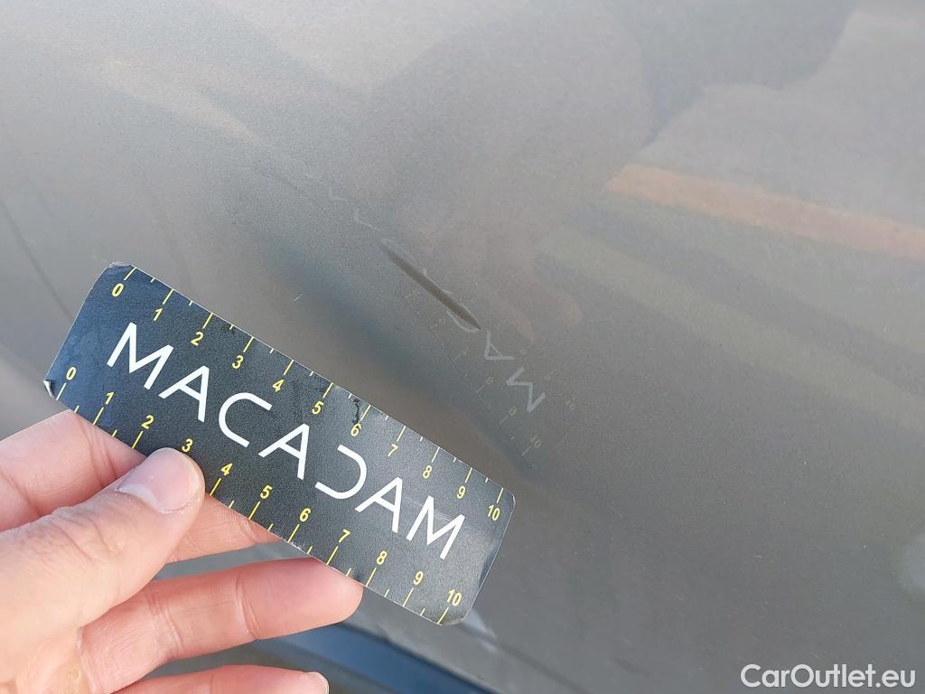  Toyota  C-HR TOYOTA  / 2016 / 5P / todoterreno 1.8 125H Advance (CX) #9