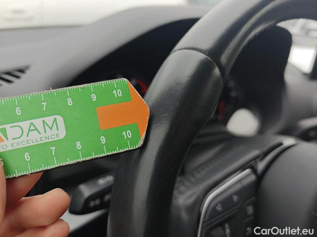  Audi  Q2 AUDI  / 2016 / 5P / todoterreno Design 35 TFSI 110kW (150CV) S tronic #41