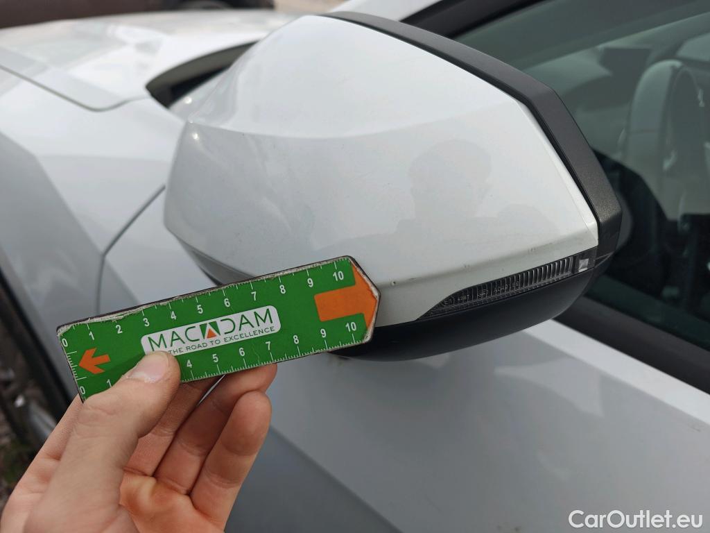  Audi  Q2 AUDI  / 2016 / 5P / todoterreno Design 30 TFSI 85kW (116CV) #18