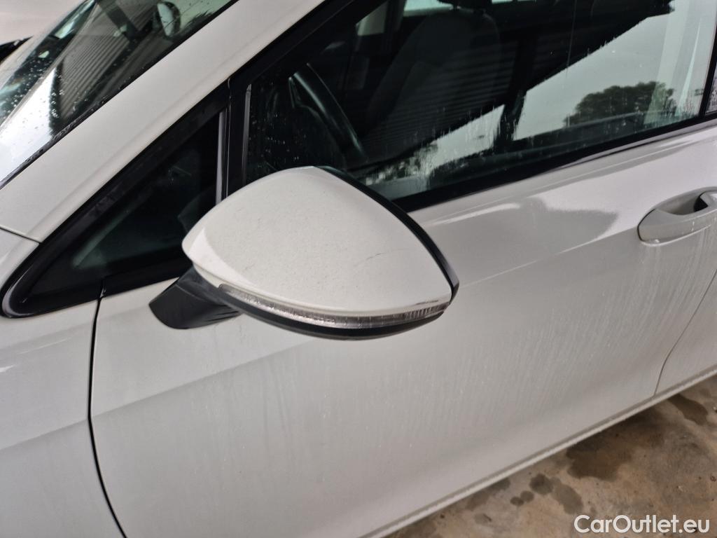  Volkswagen  Golf  VOLKSWAGEN / 2020 / 5P / berlina con portón 2.0 TDI 85kW (115CV) #11