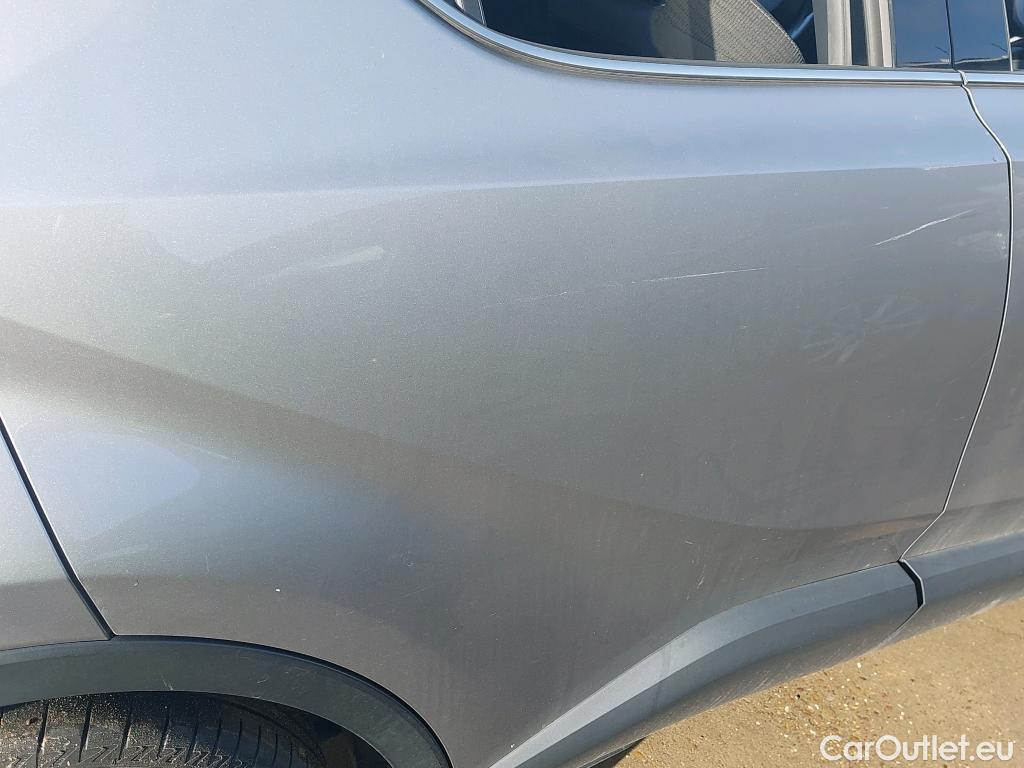  Toyota  C-HR TOYOTA  / 2016 / 5P / todoterreno 1.8 125H Advance (CX) #15