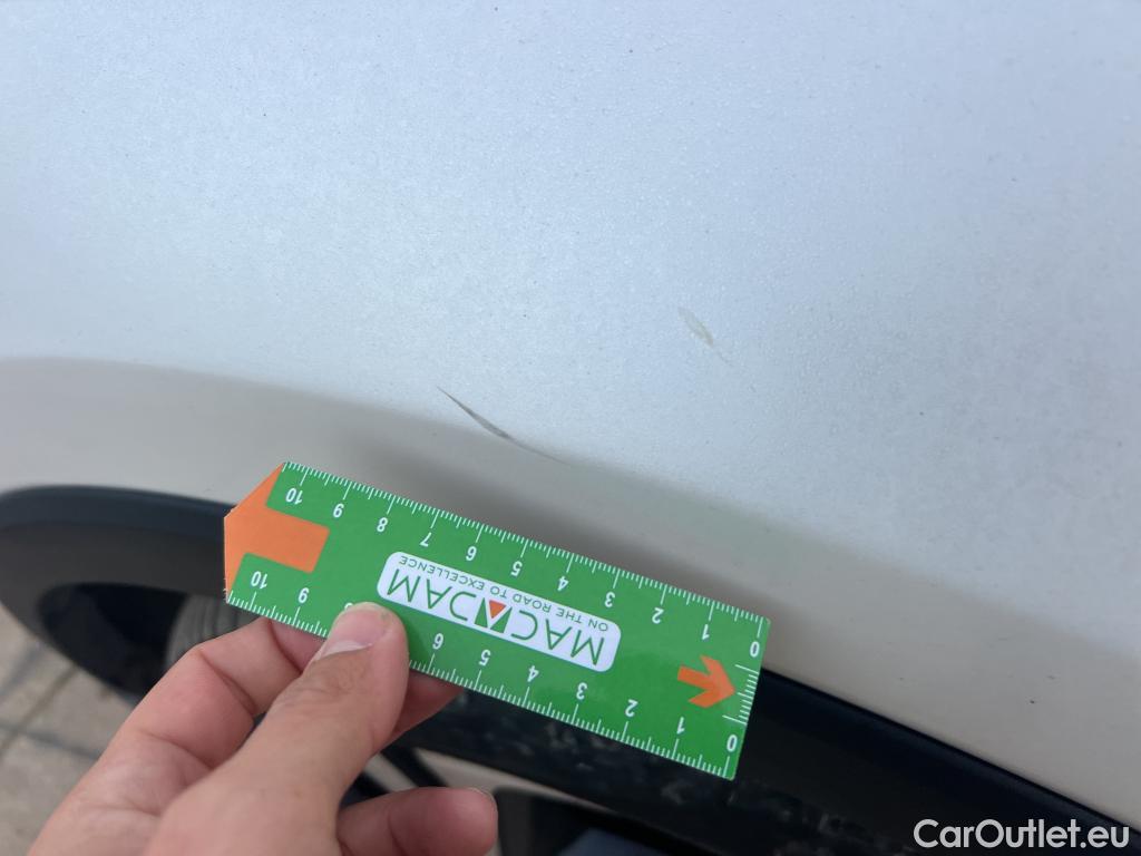  Toyota  C-HR TOYOTA  / 2019 / 5P / todoterreno 2.0 180H Advance #8