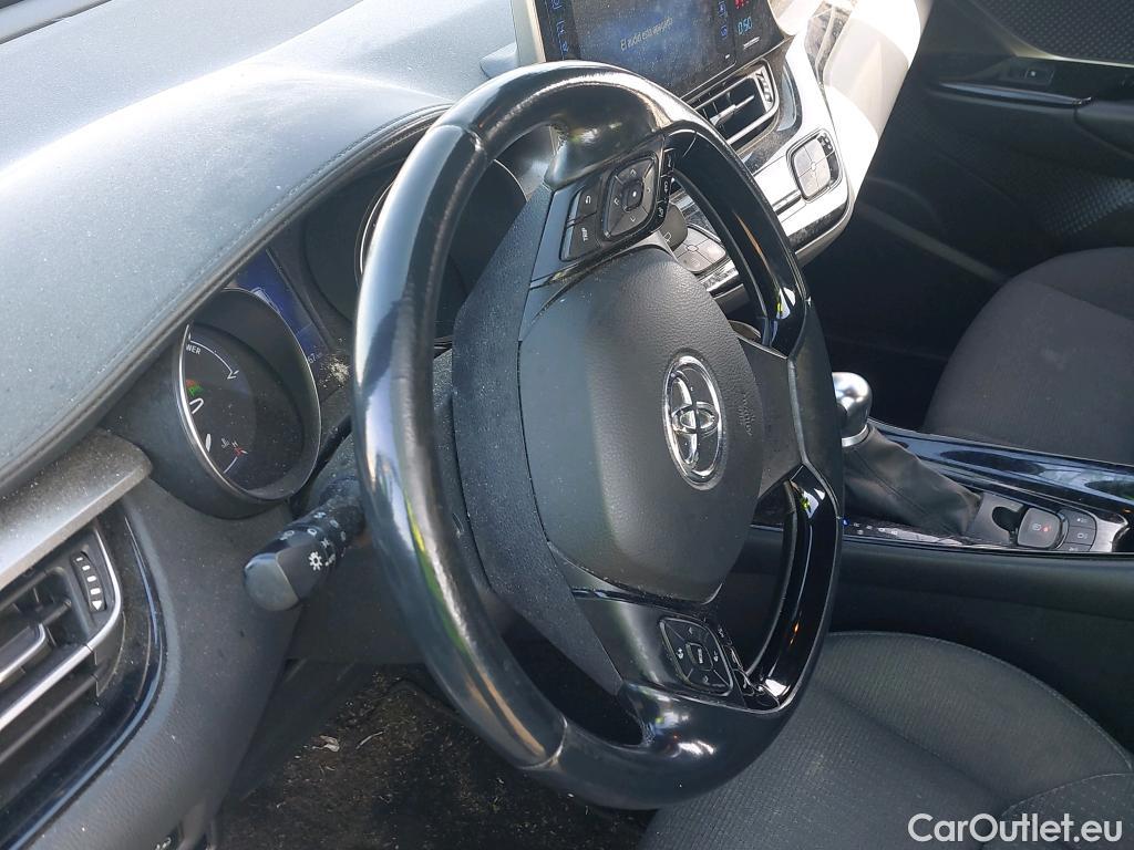  Toyota  C-HR TOYOTA  / 2016 / 5P / todoterreno 1.8 125H Advance (CX) #19
