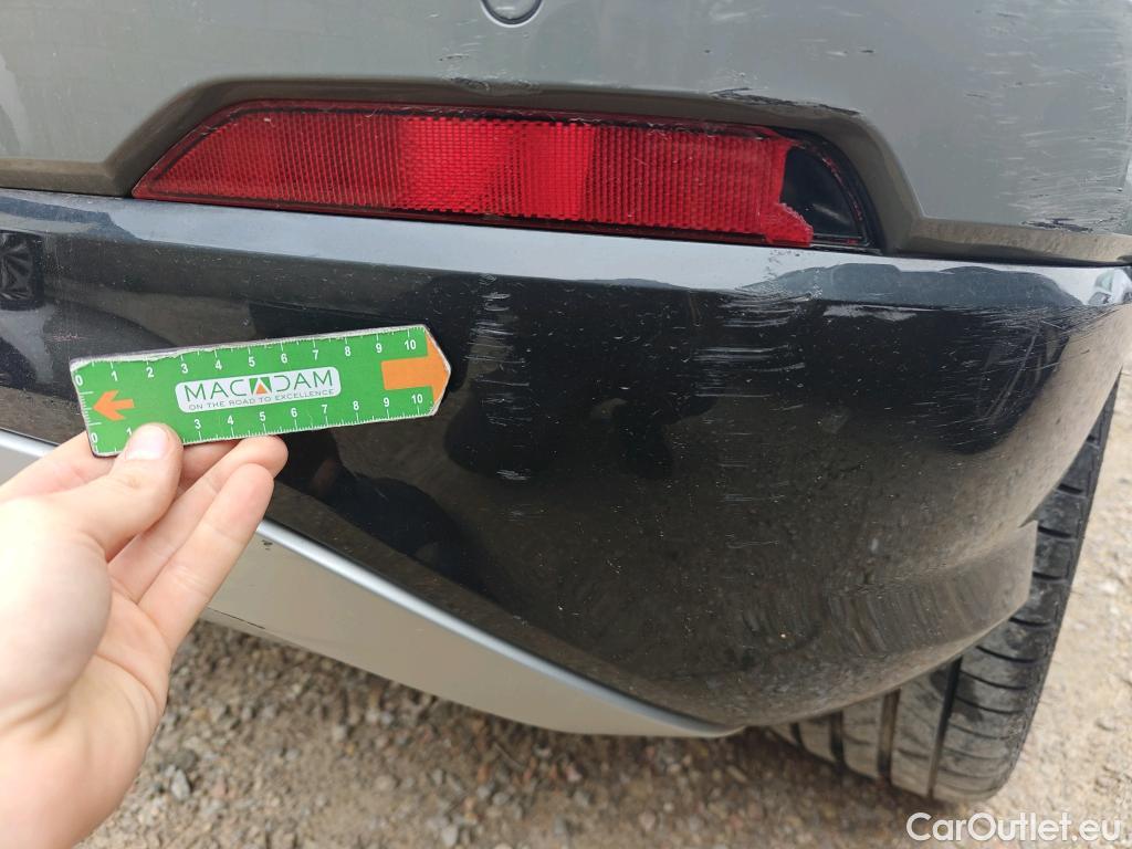  Audi  Q2 AUDI  / 2016 / 5P / todoterreno Design 35 TFSI 110kW (150CV) S tronic #33