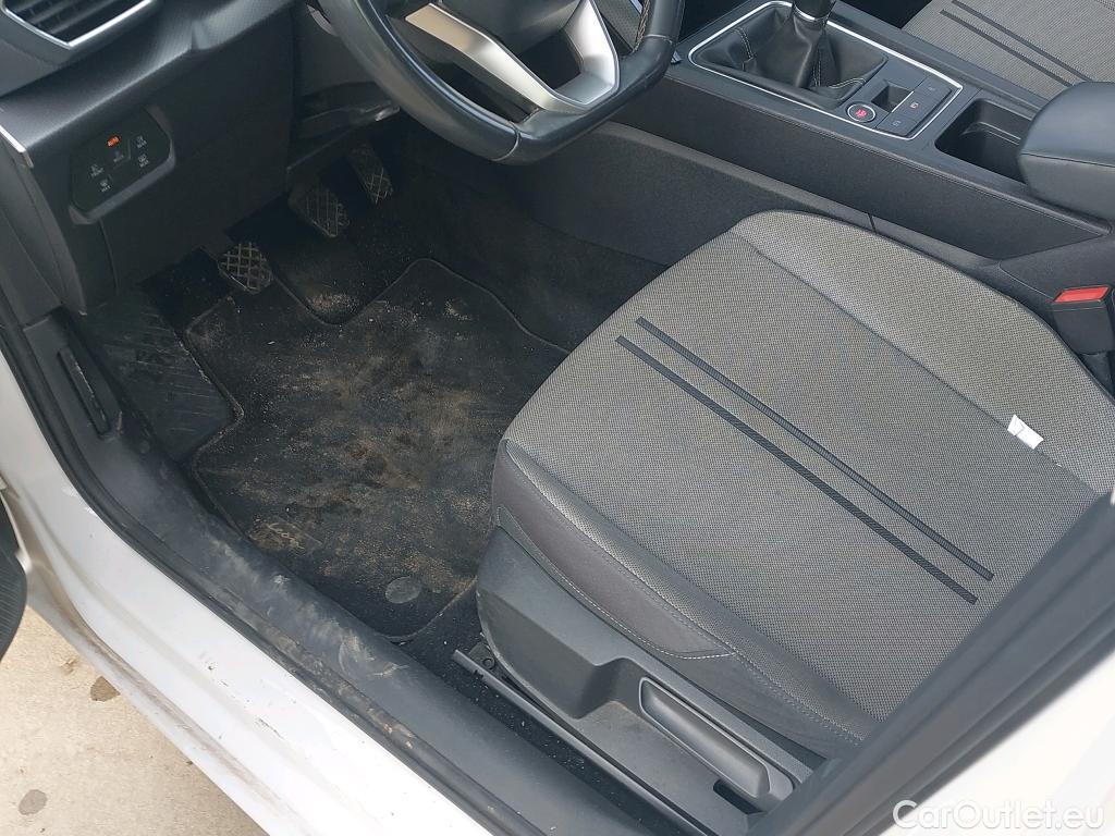  Seat  Leon SEAT Nuevo León / 2020 / 5P / familiar SP 2.0 TDI 85kW Style Go(SP) #45