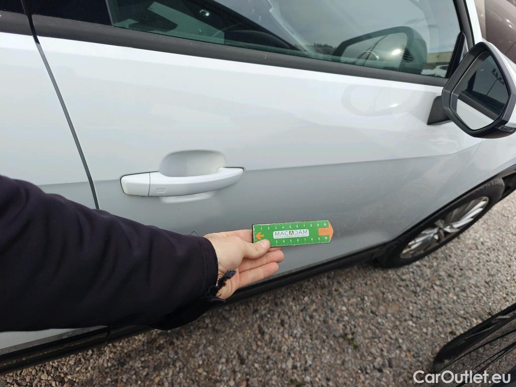  Audi  Q2 AUDI  / 2016 / 5P / todoterreno Design 30 TFSI 85kW (116CV) #24