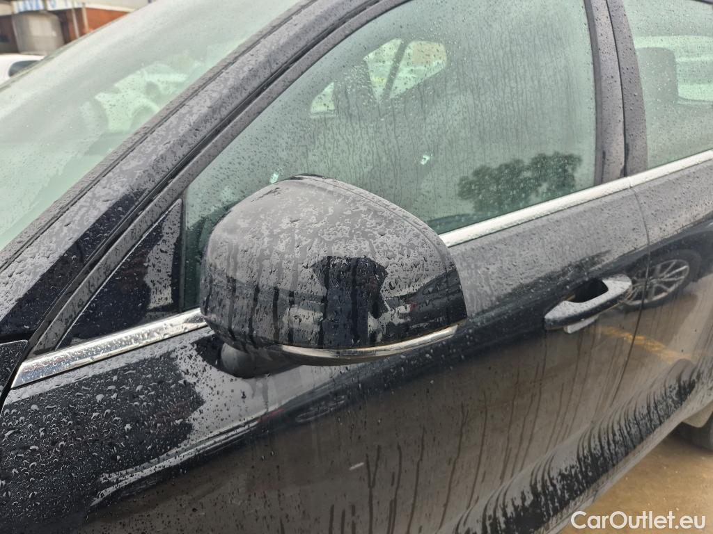  Volvo  XC 40 VOLVO XC40 / 2021 / 5P / todoterreno 1.5 T4 Twin Recharge Core Auto #30